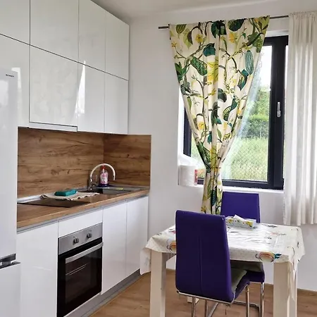 Dom wakacyjny Ray Seaview Guest House. уютный домик в варне Warna