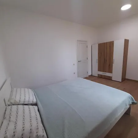 Ray Seaview Guest House. уютный домик в варне Dom wakacyjny