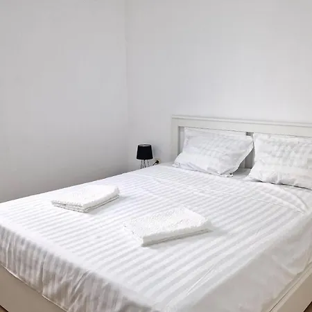 Ray Seaview Guest House. уютный домик в варне Holiday home *